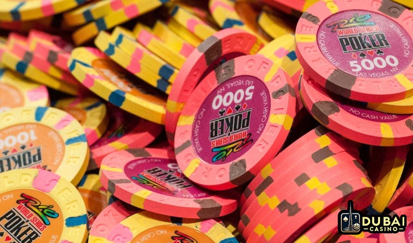 How many poker chips do you start with